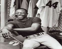 Hank Aaron smoking Hank Aaron smoking